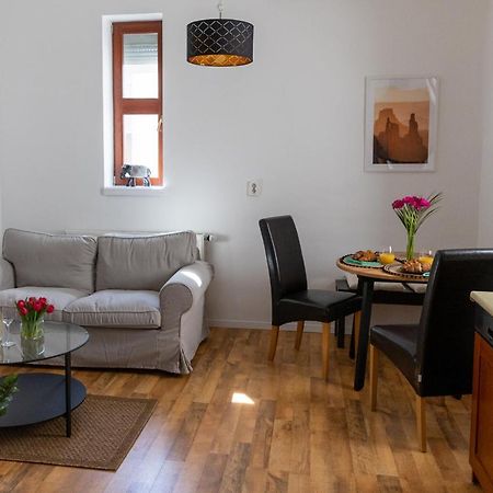 Republic Apartman Apartment Baja Ngoại thất bức ảnh