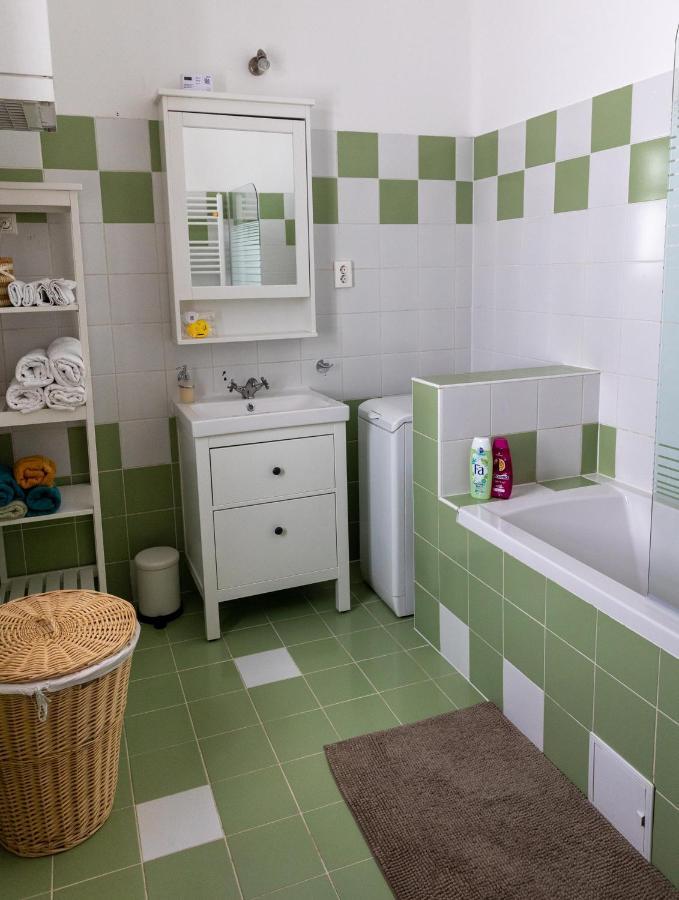 Republic Apartman Apartment Baja Ngoại thất bức ảnh